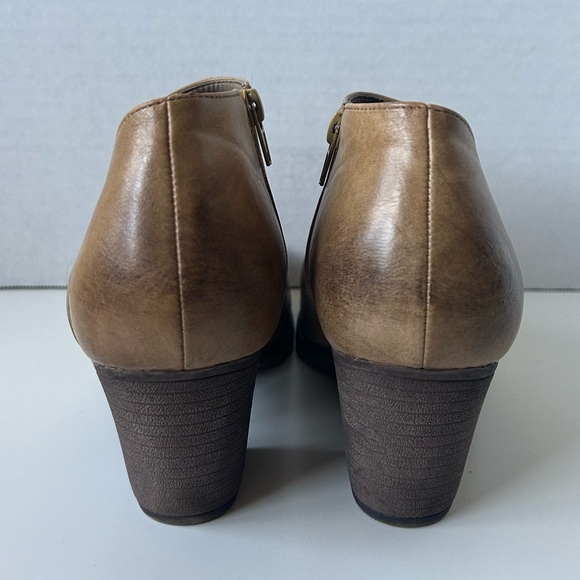 Mata Women’s Booties - Tan / Brown - Sz 7 - Picture 10 of 14